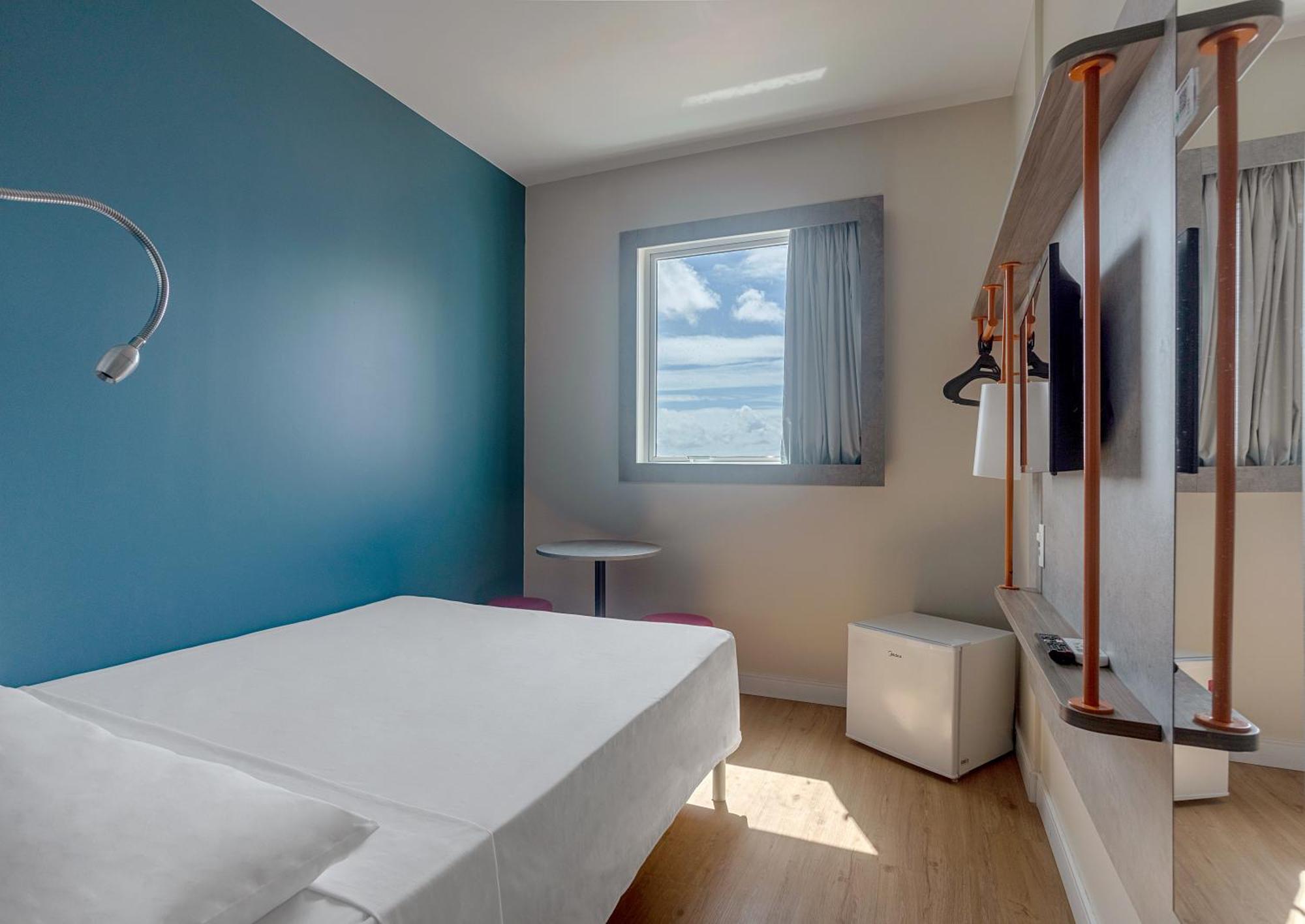 Ibis Budget Pajucara 2*
